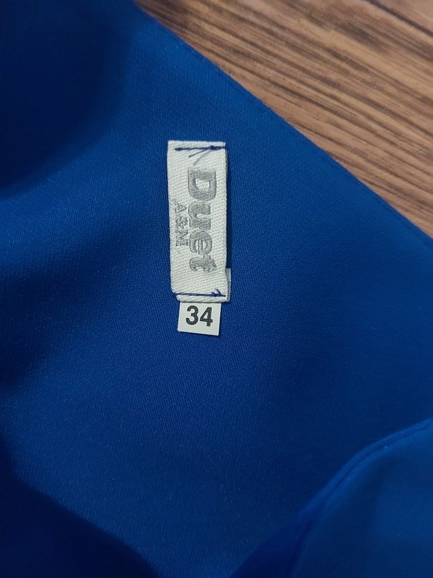 Przepiękna sukienka idealna na bal ósmoklasisty