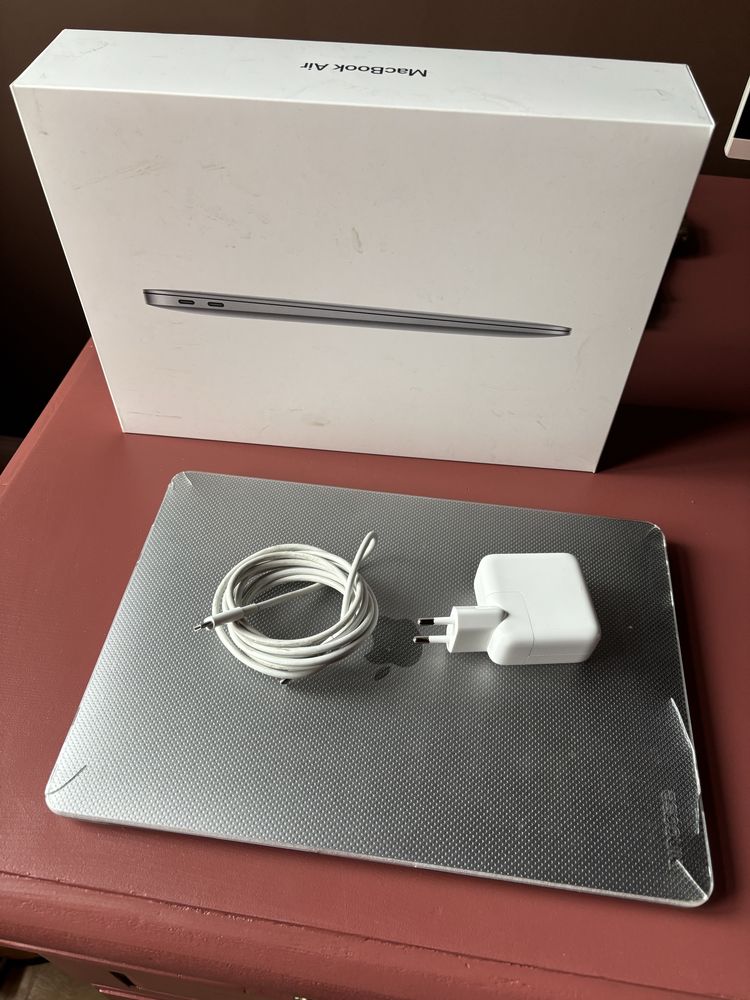 MacBook Air 13” z 2019 roku (model 2018) 512GB i5 8GB