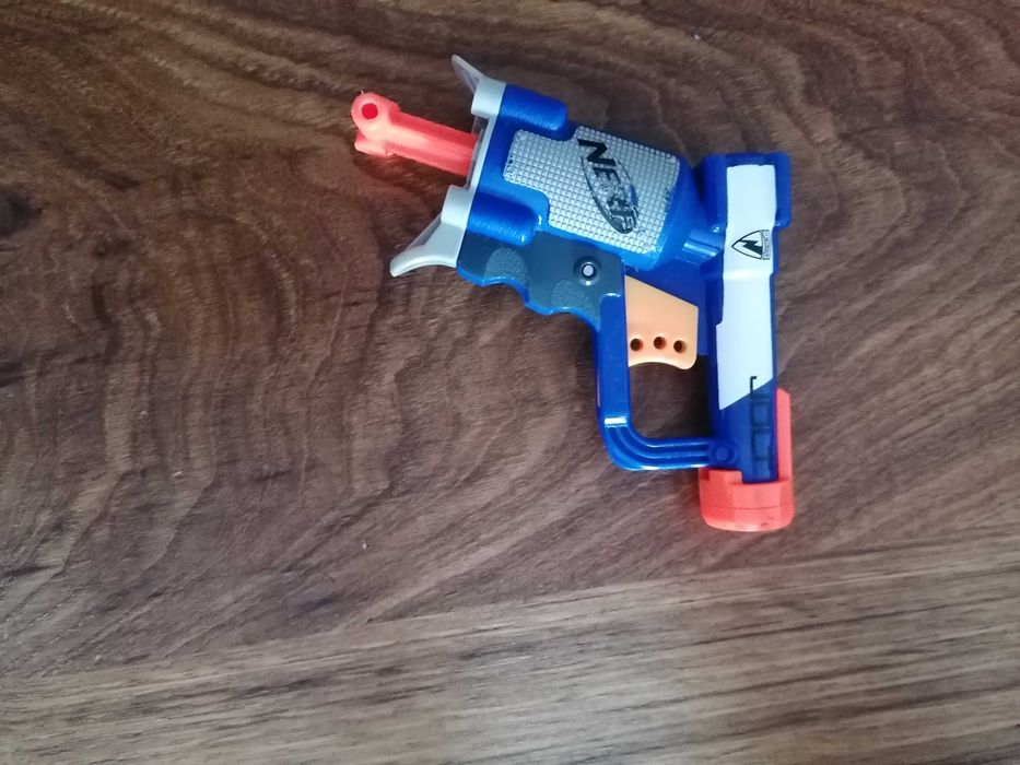 Nerf JOLT - pistola pequena