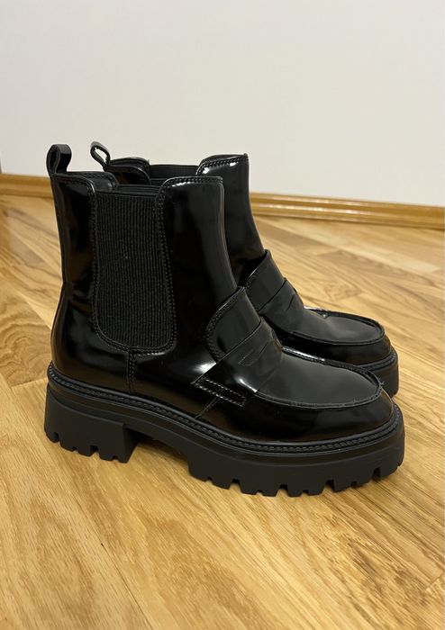 Жіночі осінні черевики