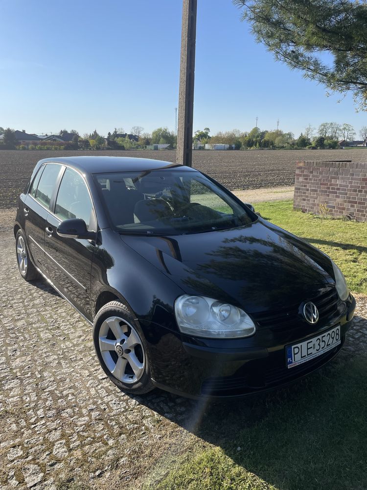 Volkswagen golf 5 1.6mpi 5 drzwi