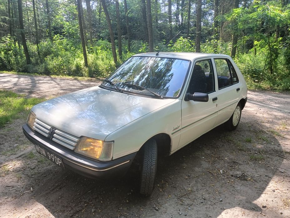 Peugeot 205 youngtimer czarne blachy 100% oryginał
