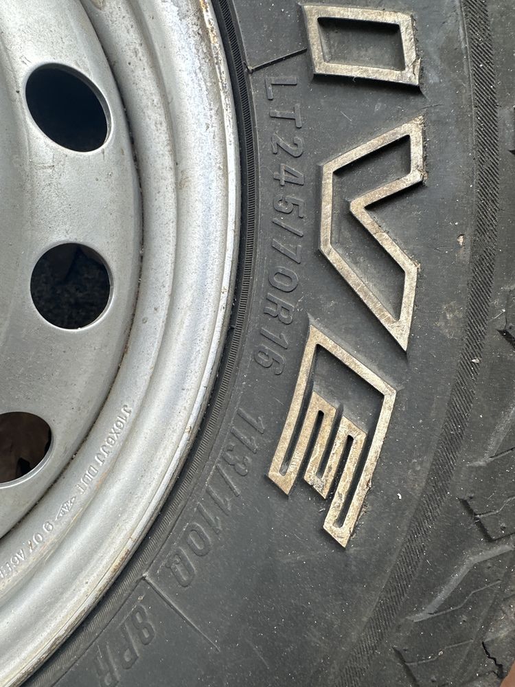 3 pneus e 3 jantes Maxxis 245/70/R16