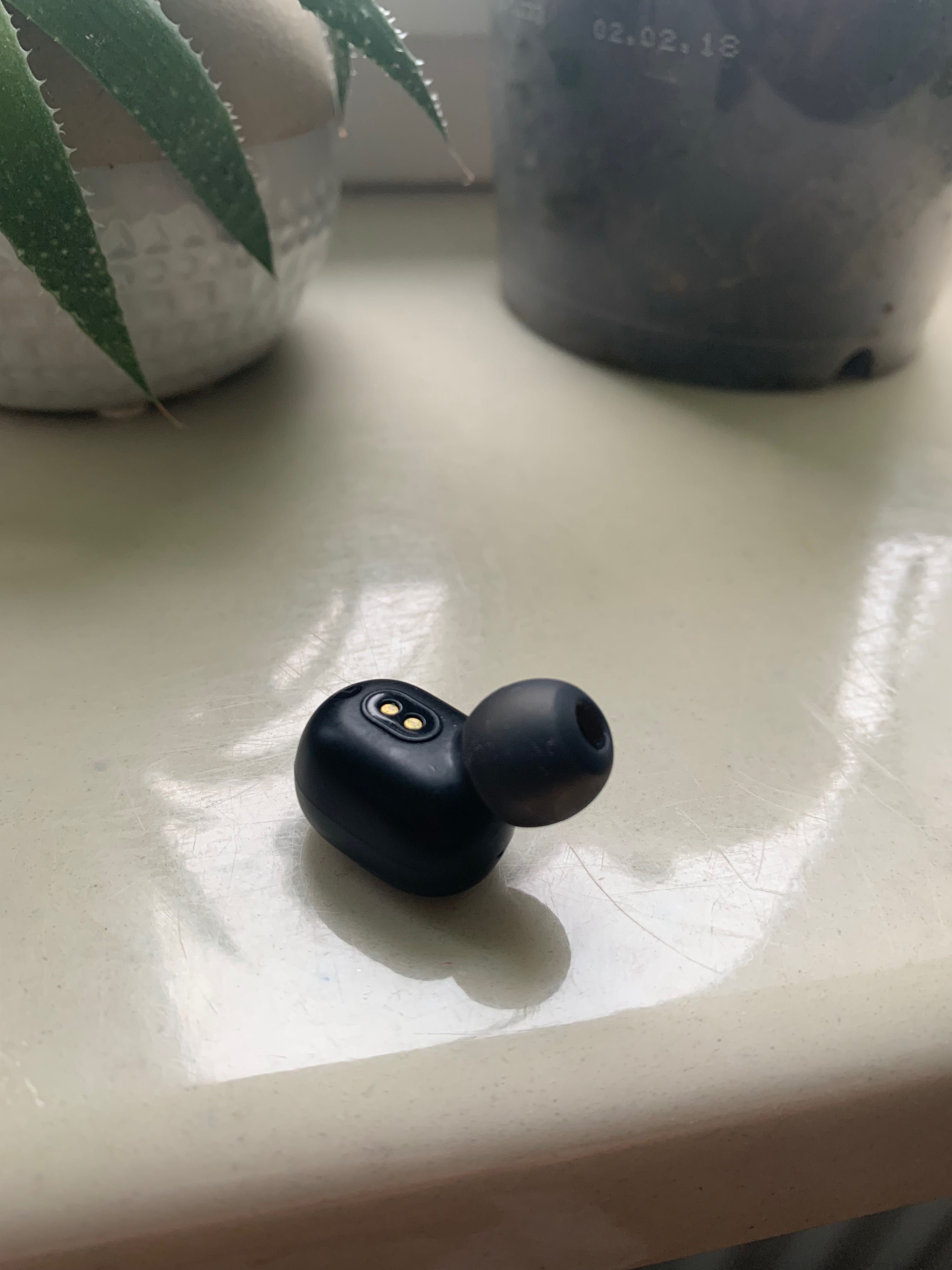 Lewa słuchawka XIAOMI Earbuds Basic 2 Czarny