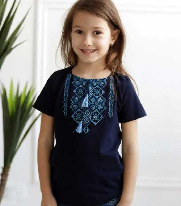 Дитячий вишитий одяг дитяча футболка з вишивкою для дівчинки