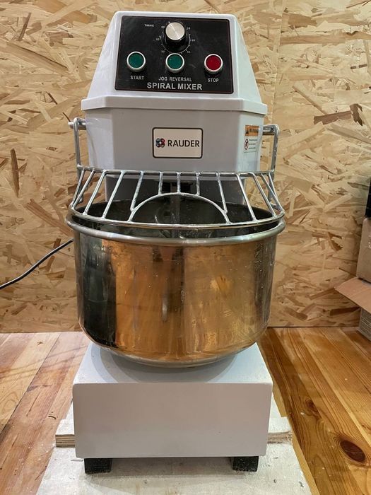 Продам професійний тістоміс Rauder lt-20 Стан нового,20л