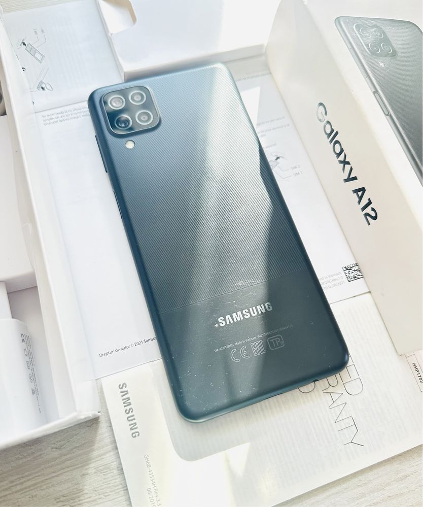 Samsung galaxy A12 4/64 - стан 8/10