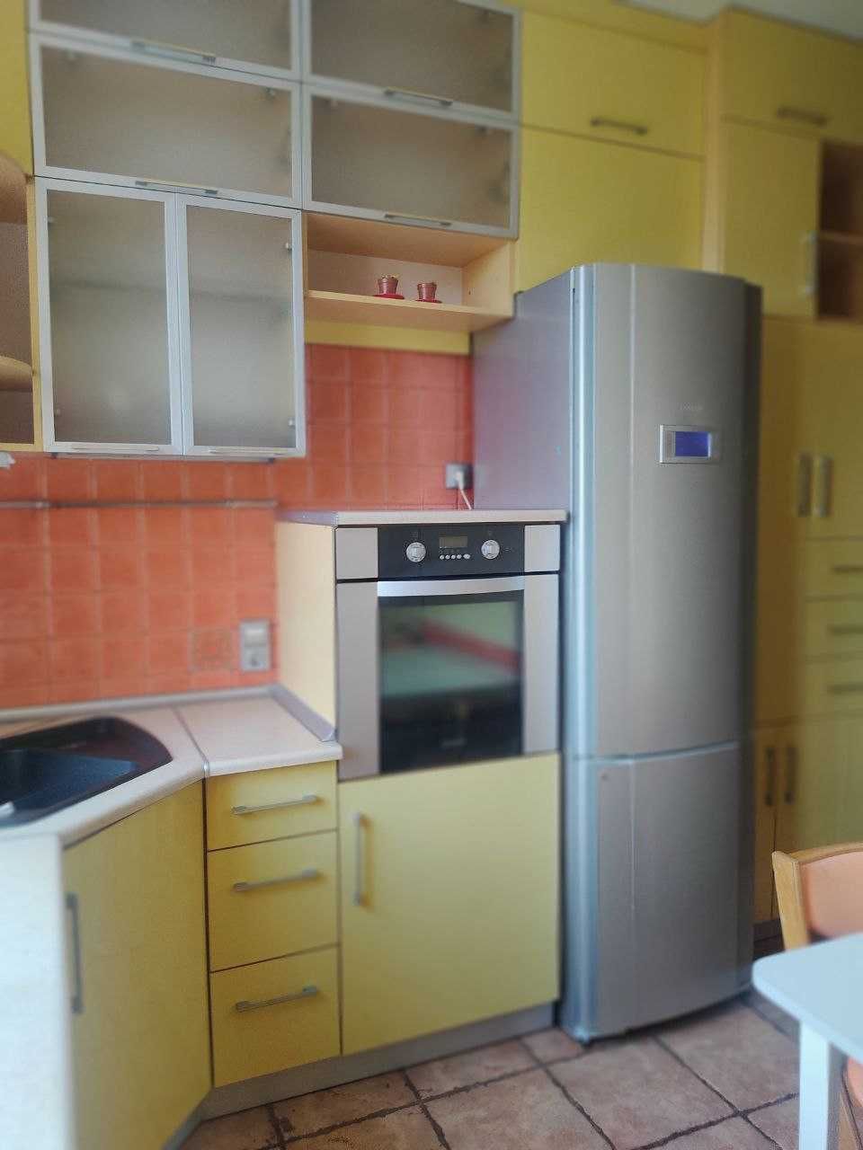 Продам 2-к. кв.в центрі, Центр. парк. Іподром. 56 м2, ремонт