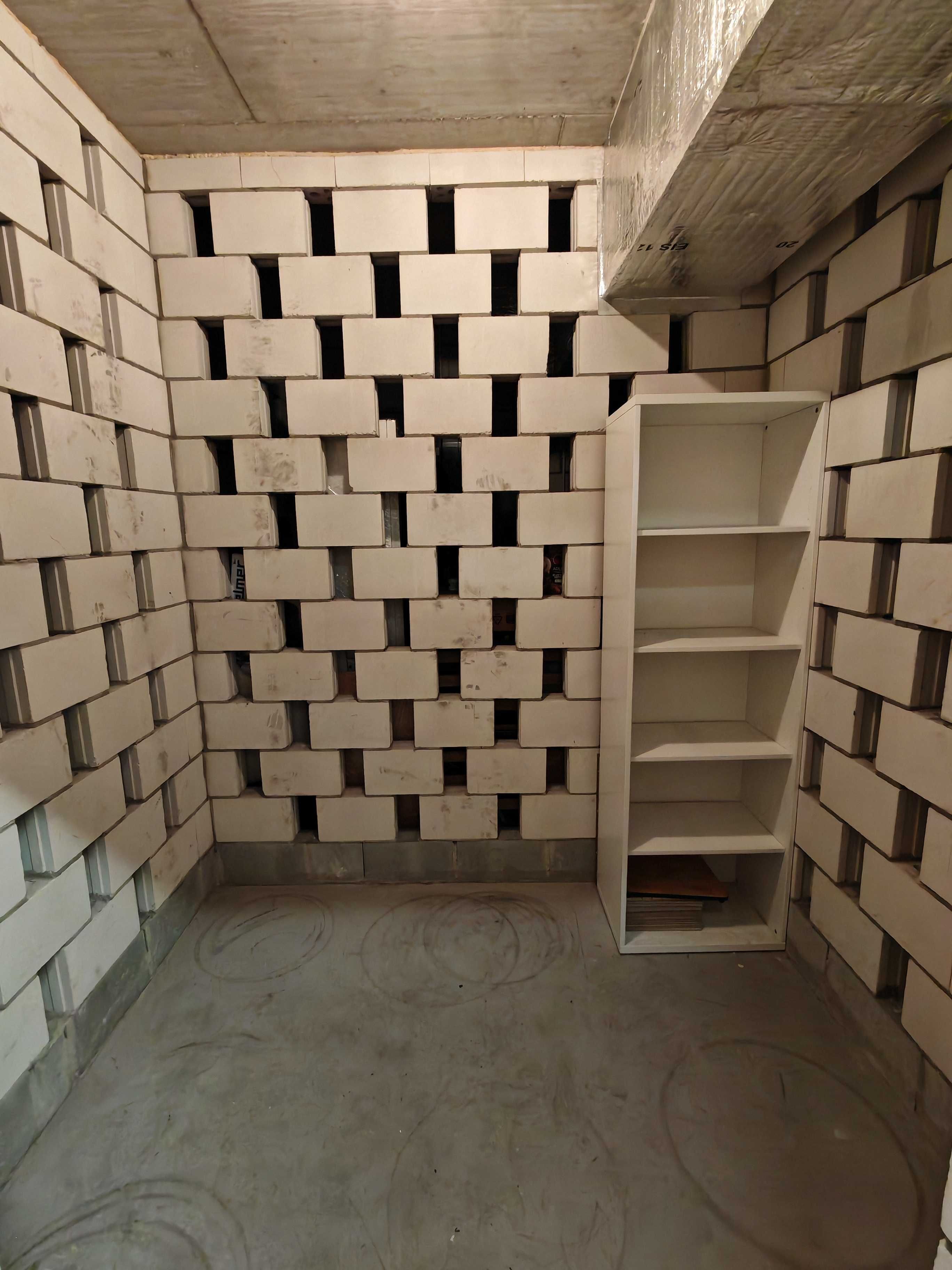 Komórka lokatorska Piwnica magazyn storage Giełdowa Rondo Daszyńskiego