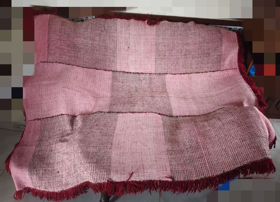 Carpete/Colcha muito antiga