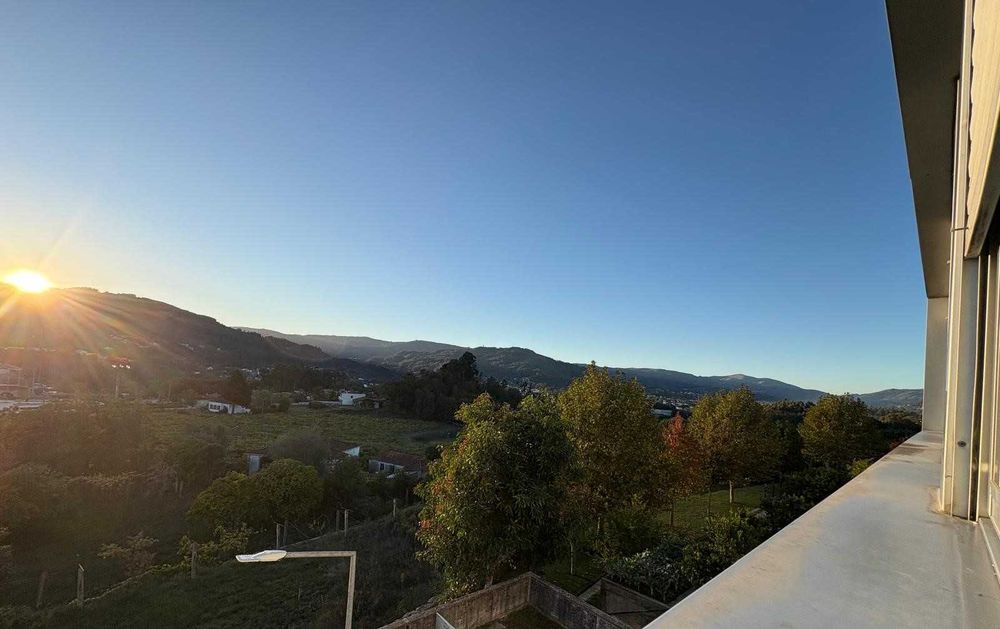 Apartamento t4 com terraço