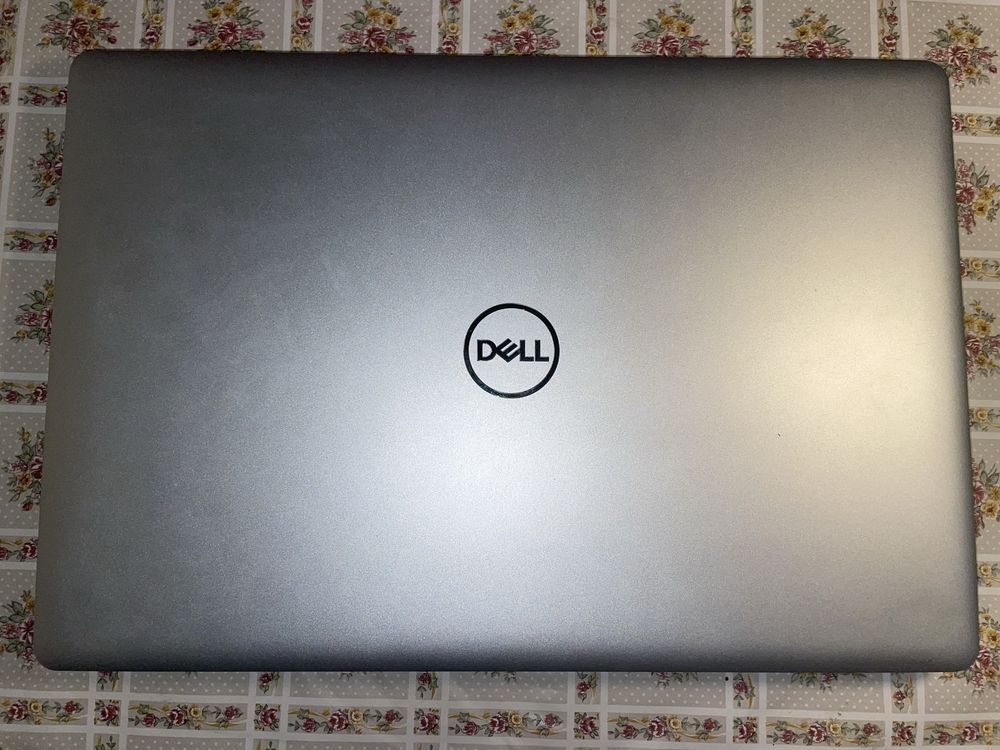 Laptop Dell Inspiron 5570 i7 16 GB RAM oryginalne opakowanie zestaw