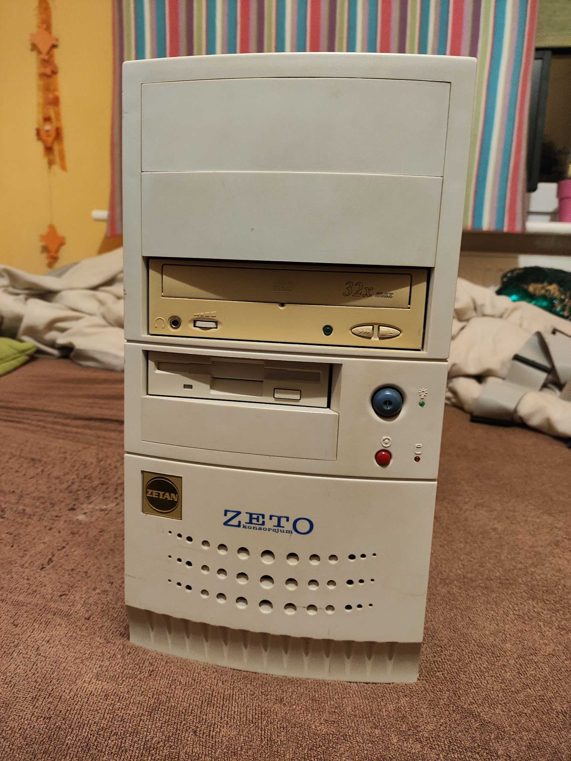 Pentium III 800mhz, 512mb ram, 20gb HDD , SB 128 PCI, GeForce2 MX 400.