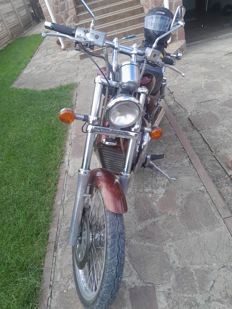 Продається мотоцикл. Suzuki intruder 400.