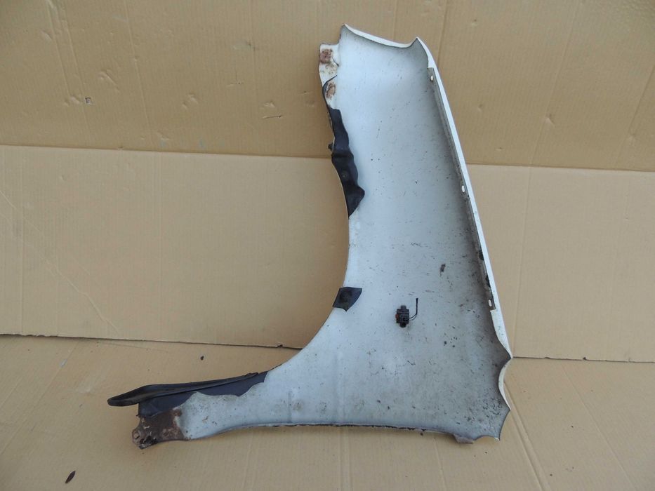 Błotnik przedni prawy Daihatsu Cuore 3 III 90,91,92,93,94