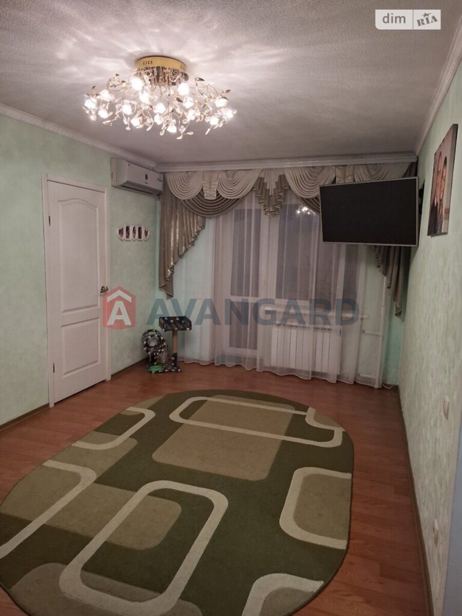 Продається затишна 2к. на Соцмісті.