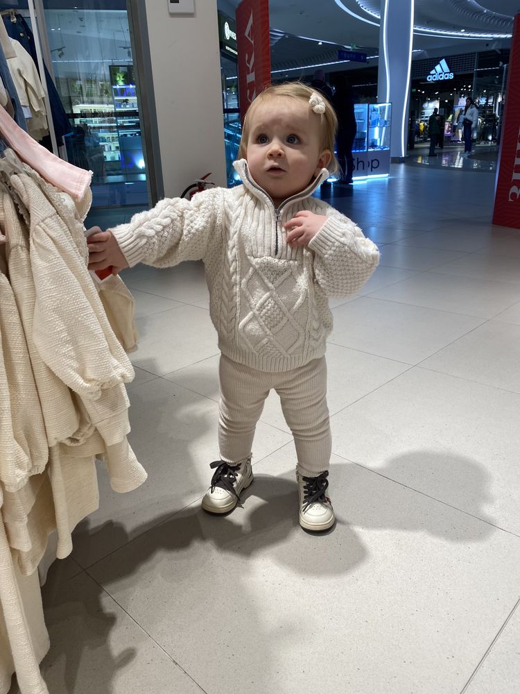 Дитячій білий светр Zara