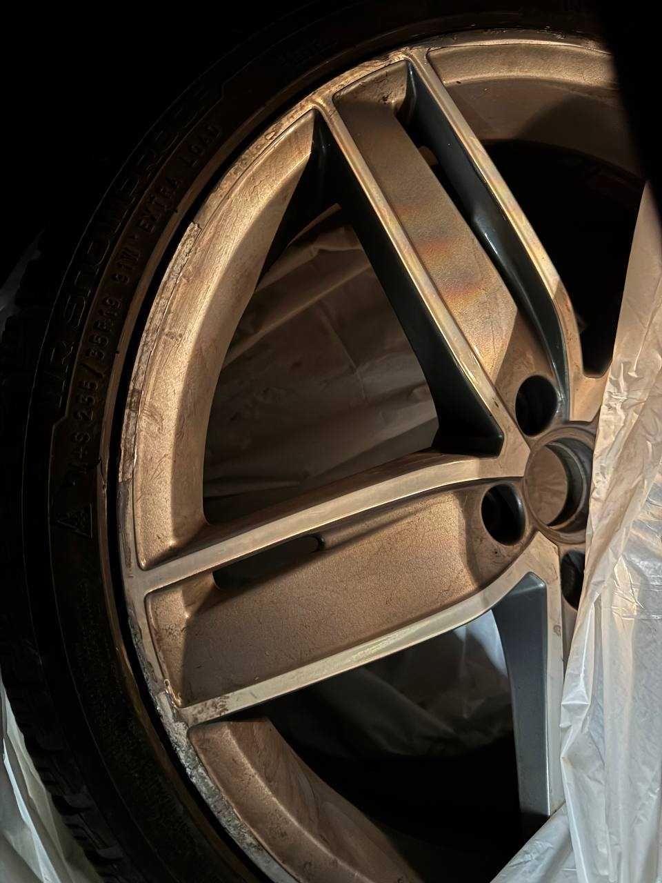 Komplet felg 19 cali Audi z oponami zimowymi