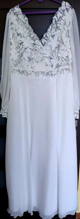 Suknia ślubna śmietankowa