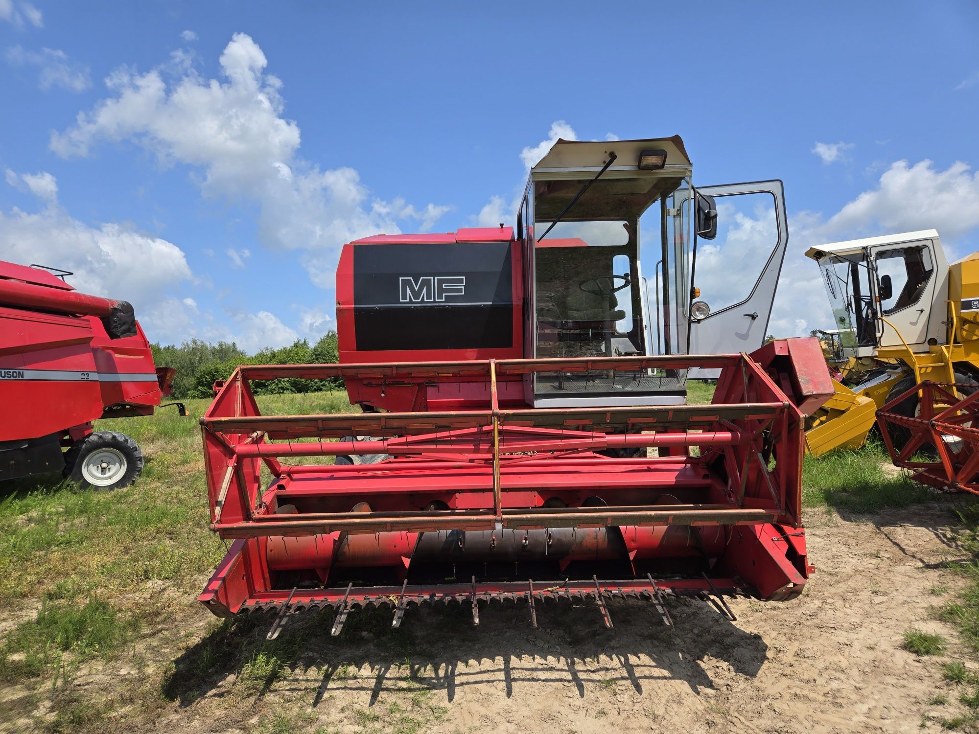Kombajn  zbożowy Massey Ferguson 20 / 16 / Sampo 680 / Dominator 48