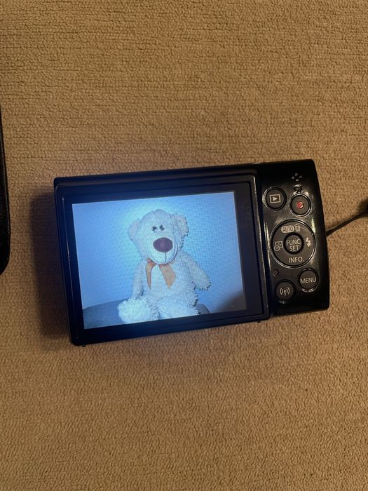 Canon IXUS 190.