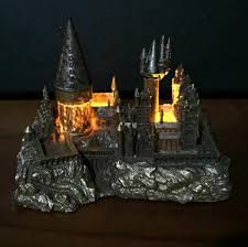 Harry Potter caixa castelo Hogwarts COM LUZ - novo selado