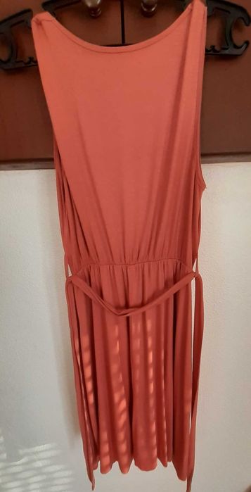 Vestido coral e azul indigo