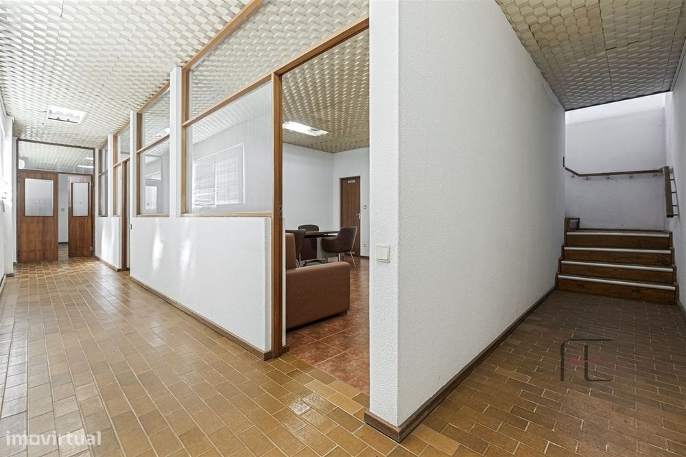 Armazém  Venda em São Paio de Oleiros,Santa Maria da Feira