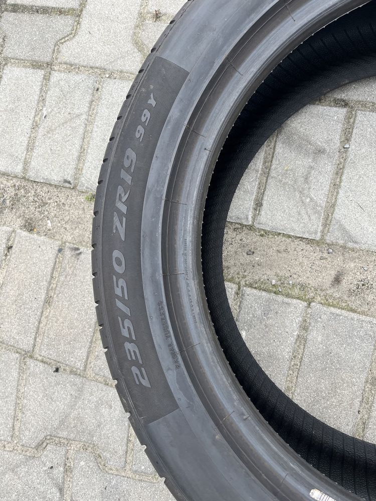 235/50/19 Pirelli P ZERO MO1 99Y