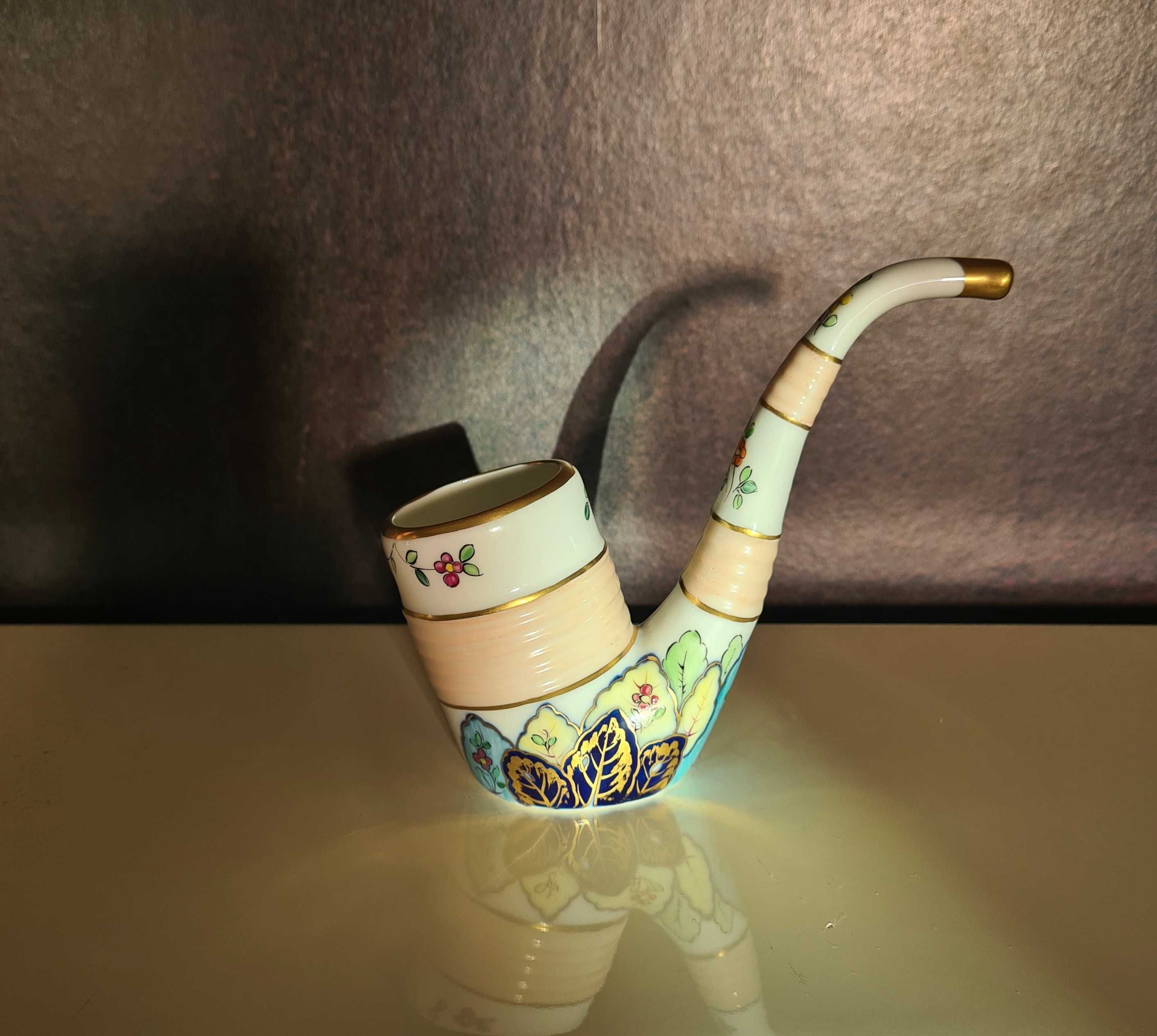 Antigo "Cachimbo" de porcelana Pintado a mão