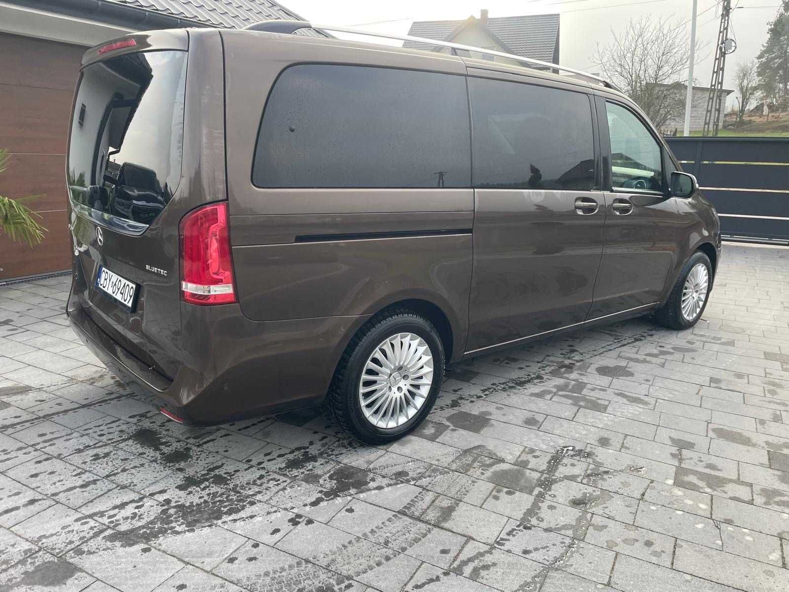 Wynajem busa Mercedesa V- klasy wersja 7 osobowa