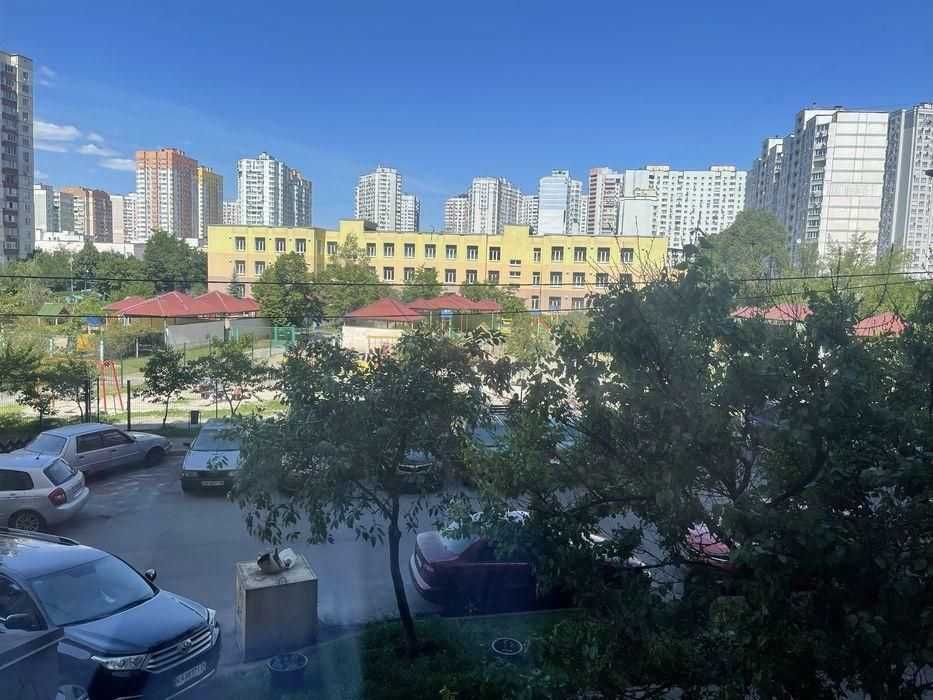 Продам 3 кім Дарницький р-н Позняки Осокорки вул. Ахматової Анни