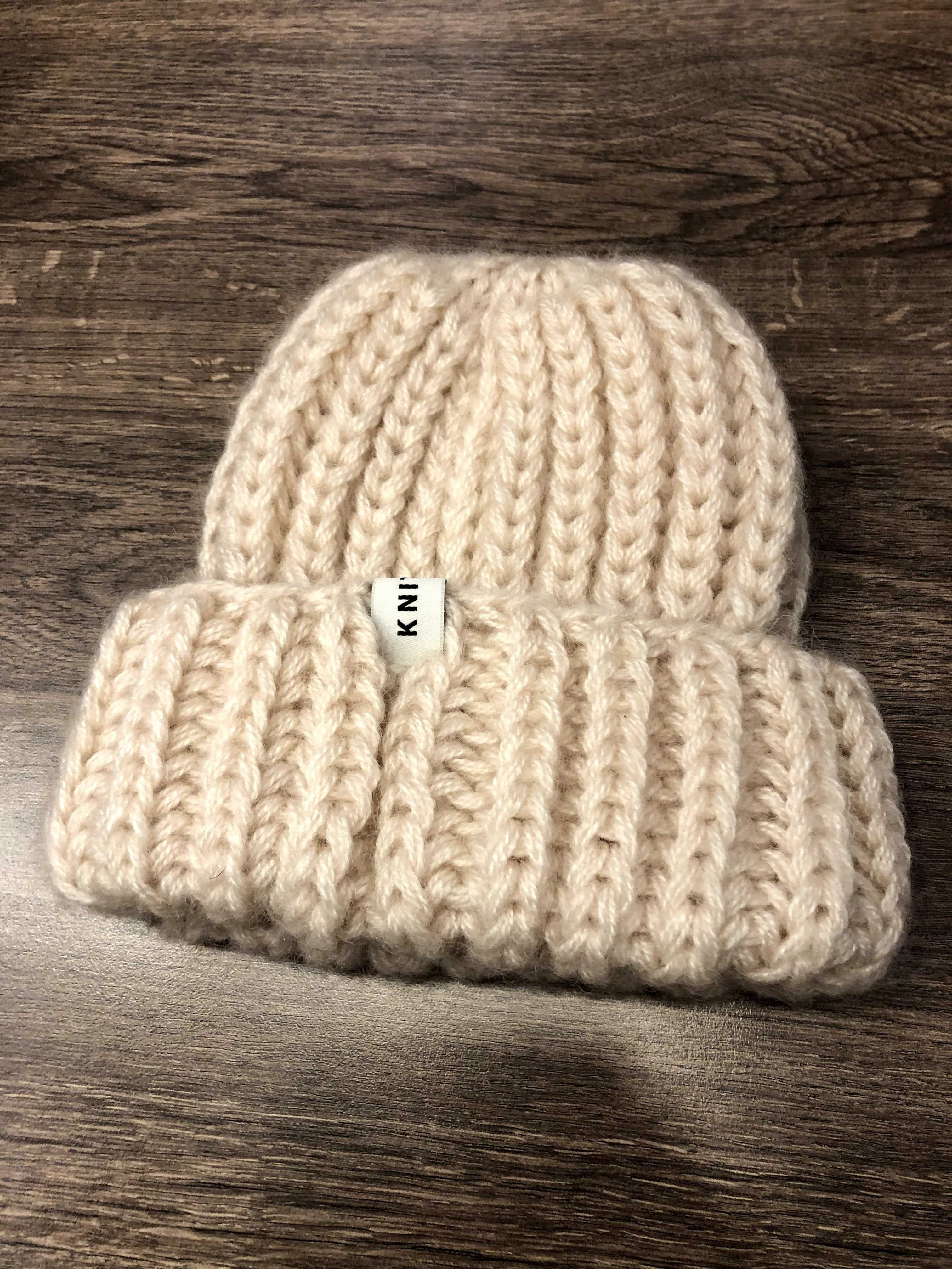 В'язана шапка від KnitLab - handmade, бежевий