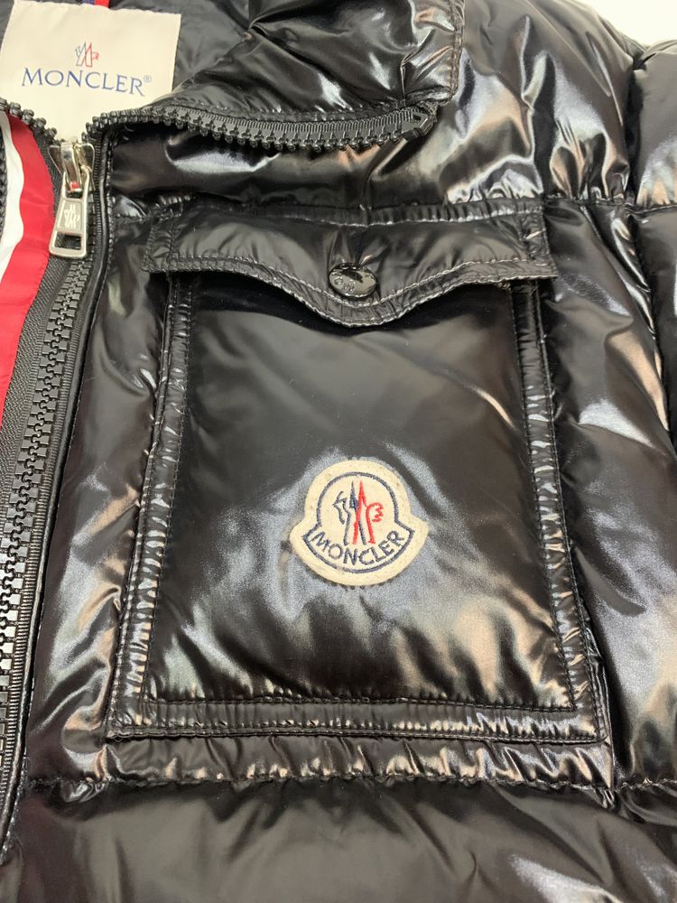 Пуховик moncler