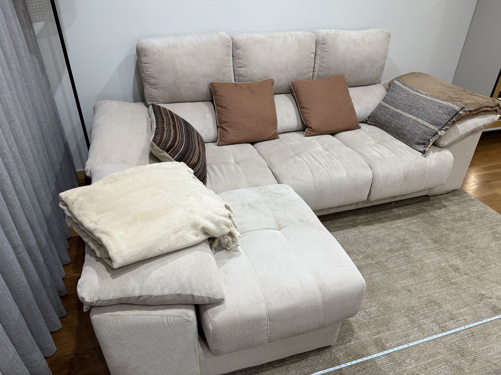 Sofa 3 lugares com chaiselongue amovivel
