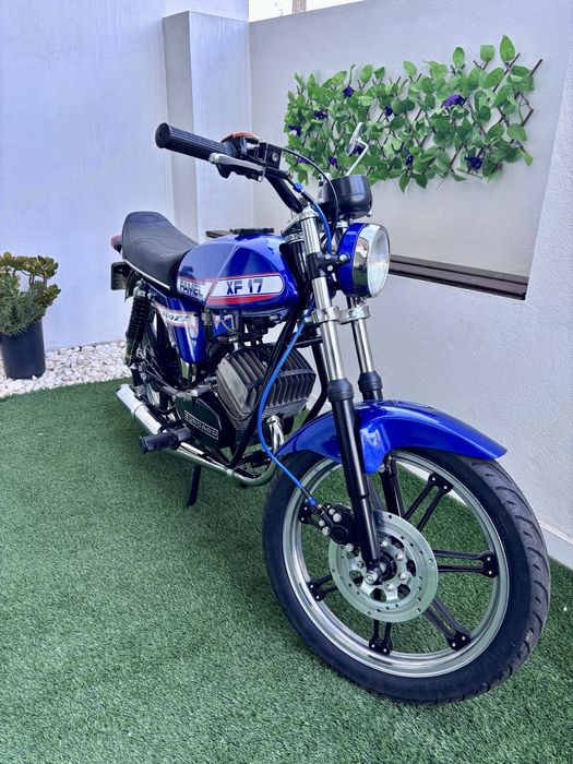 Famel Zundapp XF17 Sport restaurada com doc uncio