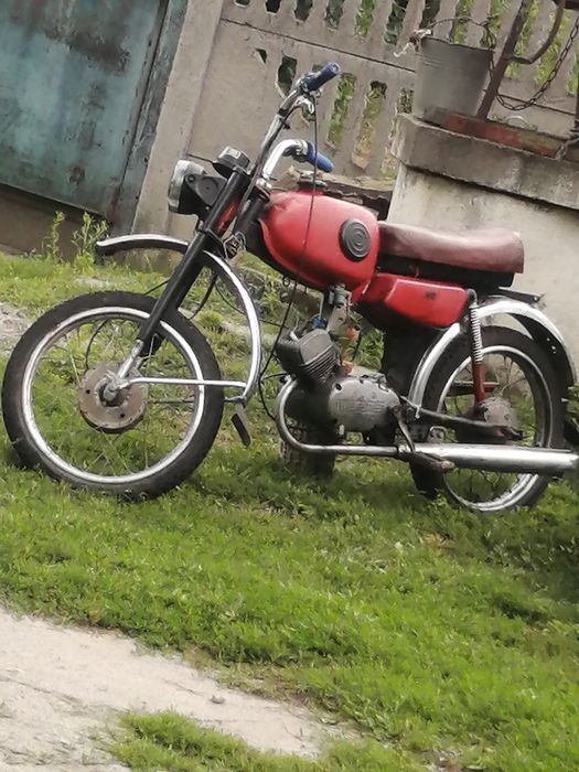 Продаються карпаты з мотором ш57 і верховина і запчастини на мотор v50