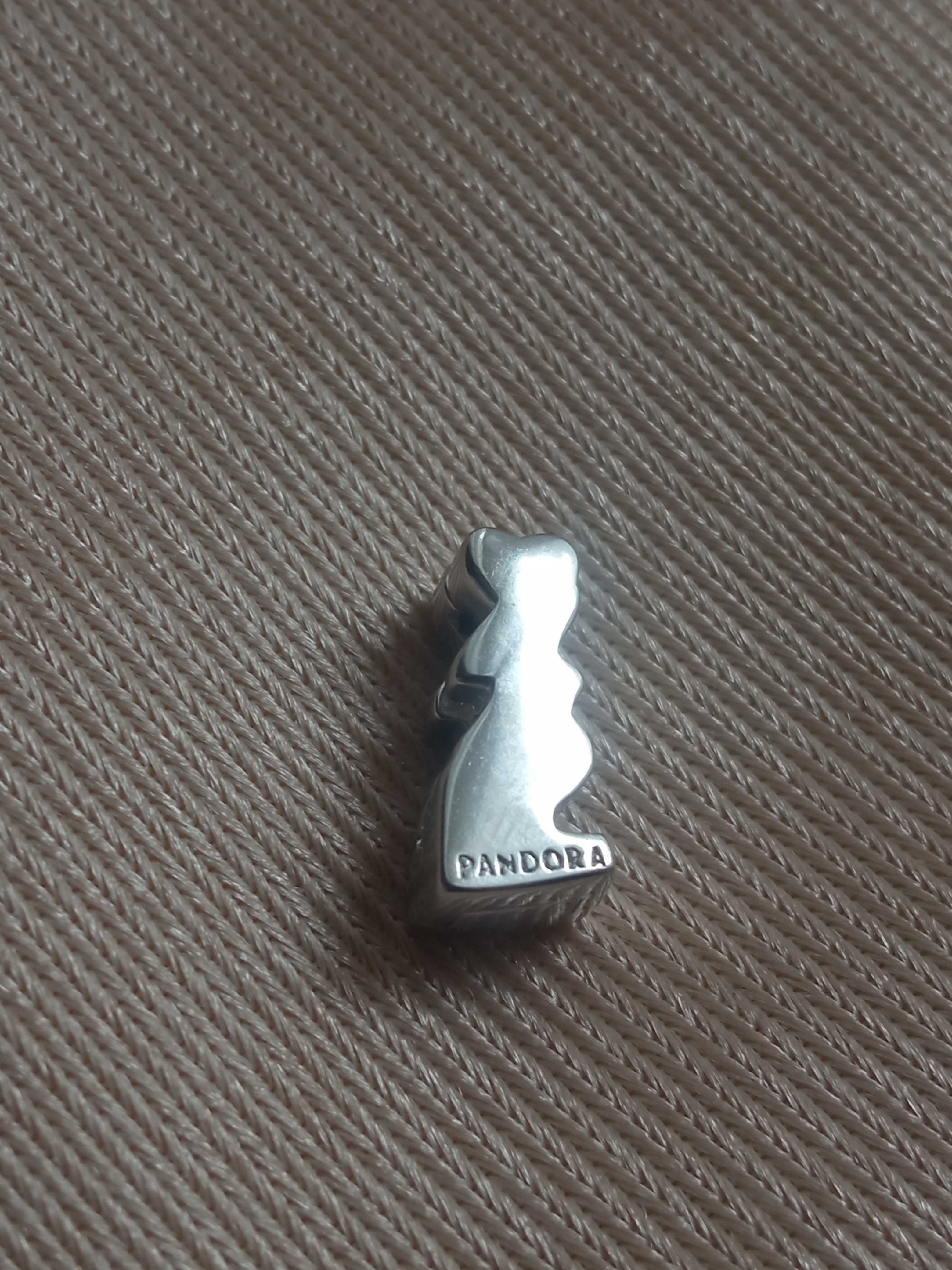 Srebrna zawieszka płaska Charms Pandora Reflexions napis Love S925