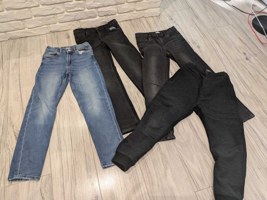 Spodnie chłopięce 134-140