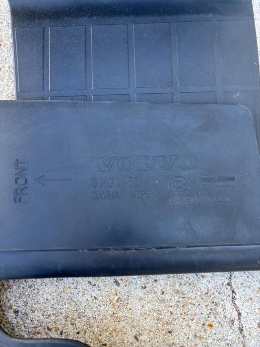 Tapetes borracha Volvo XC40 usados