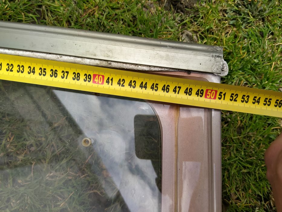 Szyba przednia przyczepy kempingowej 51 *74 *67