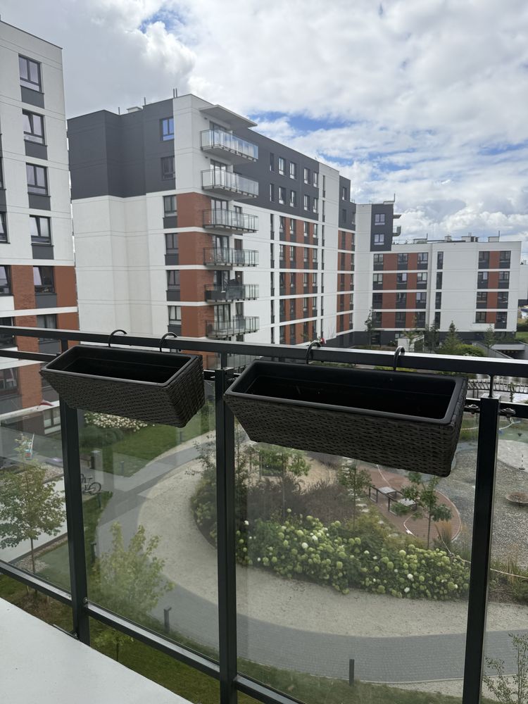 Doniczki balkonowe wiszące – komplet 6 sztuk