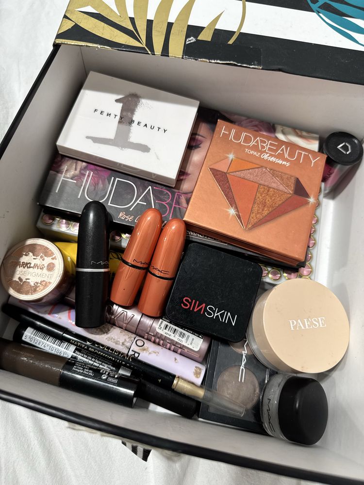 Duzy zestaw kosmetykow do makijazu box huda anastasia mac fenty
