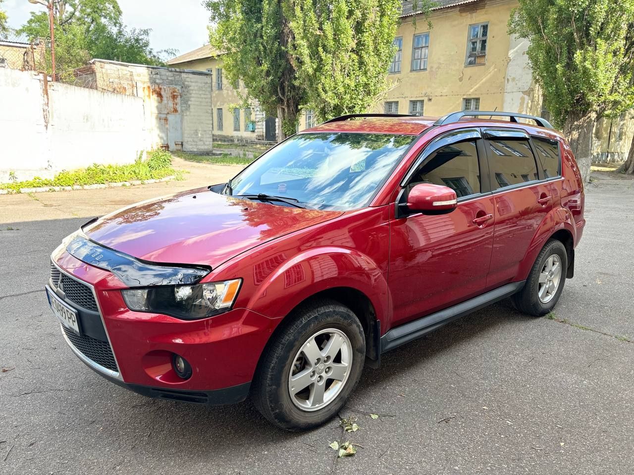 Продам автомобіль Mitsubishi 2011 року