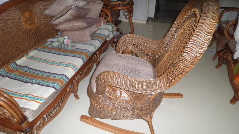 Продам ротанговую кресло-качалку