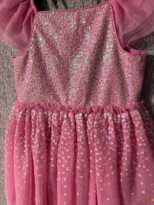 Сукня святкова  рожева
