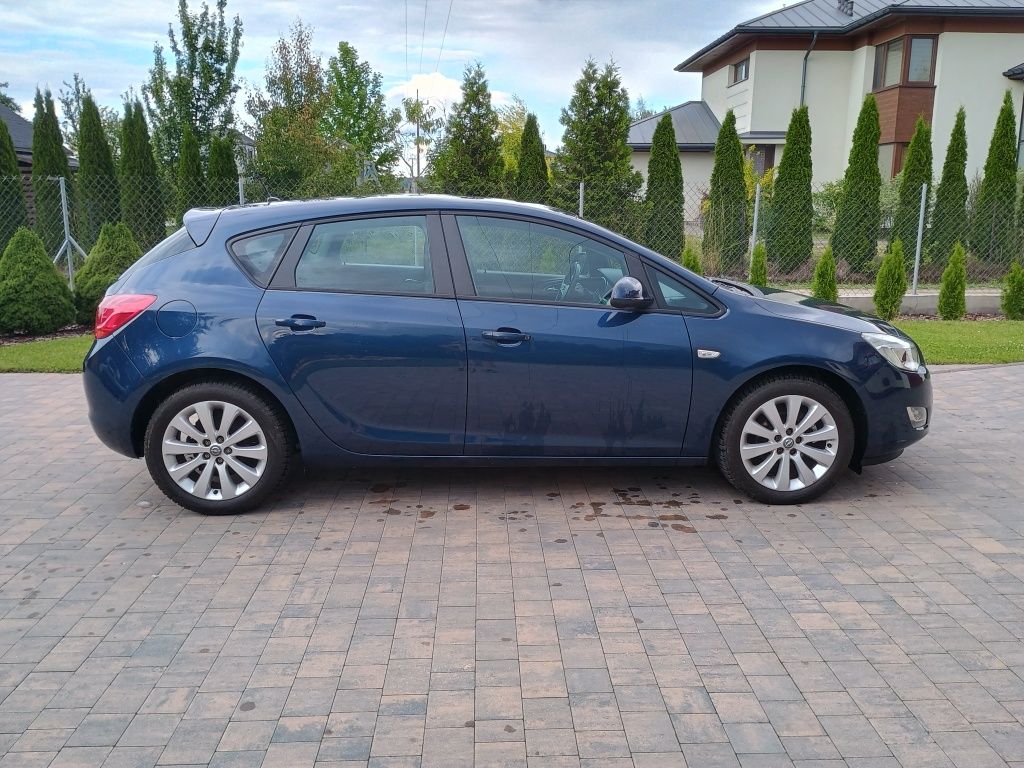Opel Astra J 1.6