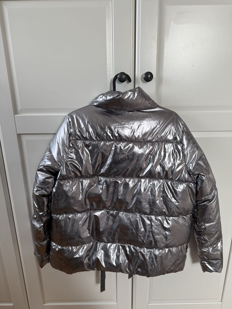 Srebrna kurtka zimowa puffer jacket puchowa Mohito 36