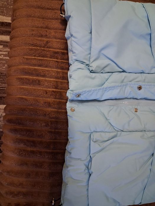 Зимова жіноча куртка