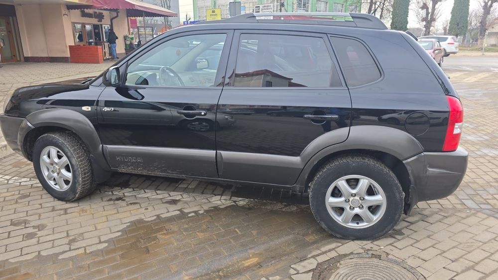 Продам Хундай Туксон 2006 року ..